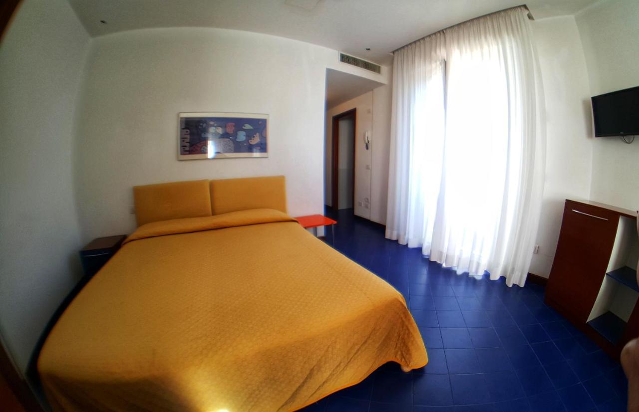 Residence Adriatico Gabicce Mare Exteriör bild